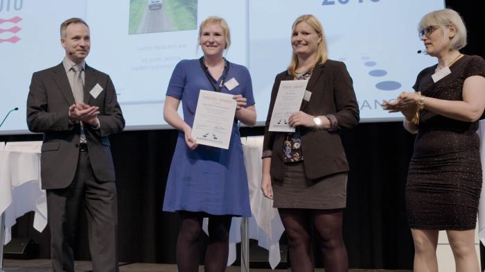 Rie Jensen og Mai-Britt Rasmussen modtager 'Best Student Award 2016)